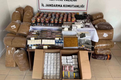 Jandarmadan kaçakçılara darbe: Çok miktarda kaçak tütün ve sigara ele geçirildi
