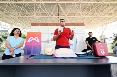 Mersin Büyükşehir Belediyesi 6 noktaya OED cihazı yerleştirdi
