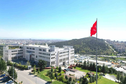 Hem üniversiteye hem mesleğe hazırlık
