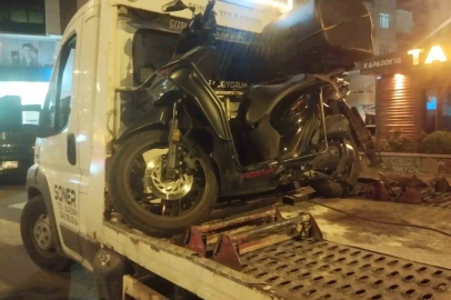 Alkollü sürücü motosikletle çarpıştı, 1 kişi hayatını kaybetti
