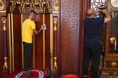 Yunusemre’de ibadethanelerde kapsamlı temizlik çalışması
