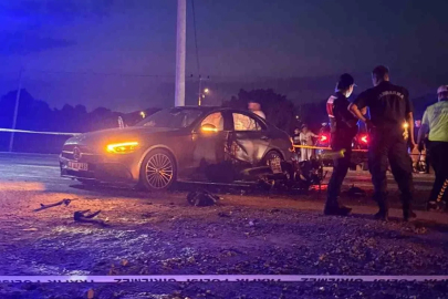 Motosiklet ile otomobil çarpıştı: 1 ölü
