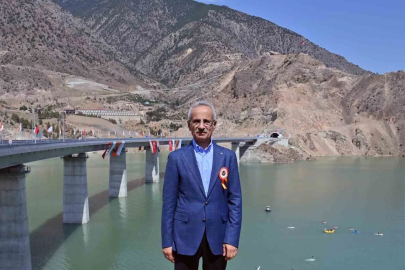 Bakan Uraloğlu: "24 yılda 519 kilometre uzunluğunda 4 bin 272 yeni köprü inşa ettik"
