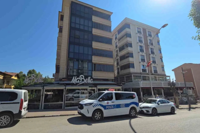 Safranbolu’da 4. kattan düşen genç kız ağır yaralandı: Kafenin tentesi hayatta tuttu

