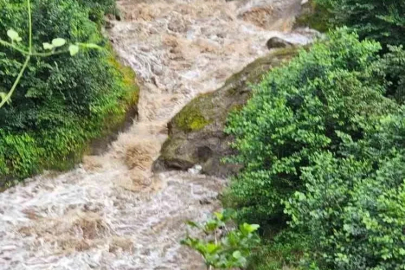Giresun’da anne ile 2 kızı sel sularına kapıldı
