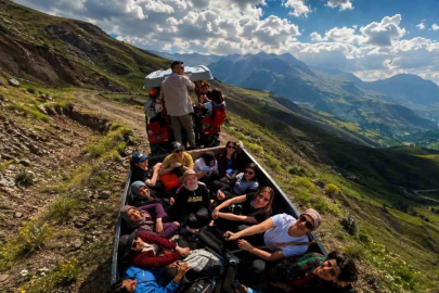 Sosyal medyada görüp akın ediyorlar! Erzincan’ın saklı yaylası
