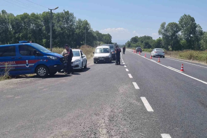 Çaycuma’da jandarmadan kara yolunda sıkı güvenlik denetimi
