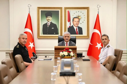 Vali Makas ‘Terörsüz Türkiye’ gündemli toplantıya katıldı
