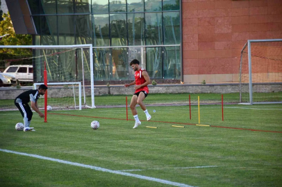 Miguel Cardoso takımdan ayrı çalışıyor
