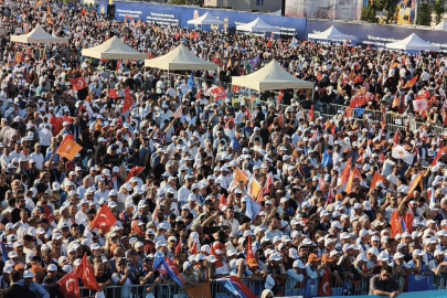 AK Parti’nin 25. yıl mitingine vatandaşlardan yoğun ilgi
