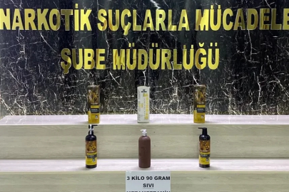 Şampuan şişelerinde 3 kilo sıvı metamfetamin ele geçirildi
