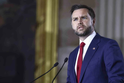 Vance: "Savaşta önceliğimiz ABD’liler için petrol ve doğal gazı düşük tutmak, ikincisi İran’ın nükleer silah edinmesini engellemek"
