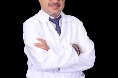 Op. Dr. Dilmen: "Sıcak havalarda yetersiz sıvı tüketimi böbrek taşı riskini artırabilir"
