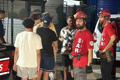 Koyda kaybolan 5 arkadaş ekiplerin çalışmasıyla kurtarıldı
