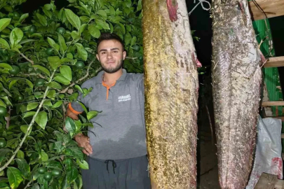 Sakarya Nehri’nden 34 kiloluk dev yayın çıktı
