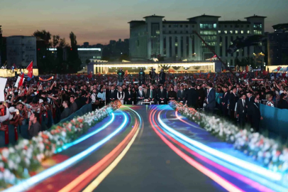 Cumhurbaşkanı Erdoğan: "Allah ömür ve sağlık verirse daha nice yıllar Türkiye’ye hizmet mücadelesi içinde olacağım"
