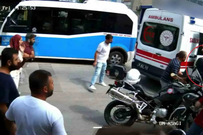 Polis bıçağı elinden aldı, faciayı önledi
