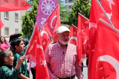 Başkan Çolakbayrakdar: "En kıymetli hazinemiz yavrularımıza daha sağlıklı ortamlar hazırlıyoruz"
