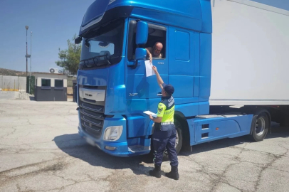 Otoyol jandarmasından bilgilendirme faaliyeti
