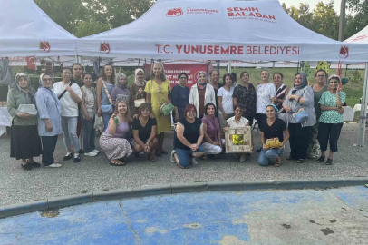 Kadınların el emeği ürünleri gece pazarında satışa çıktı
