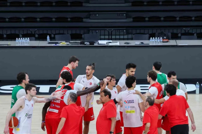 A Milli Erkek Basketbol Takımı, Türk Hava Yolları DBB Süper Kupa için Almanya’ya gitti
