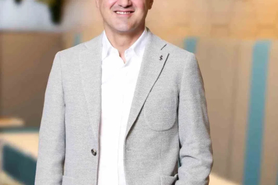 İş Bankası MaxSticker Kart’ını kullanıma sundu
