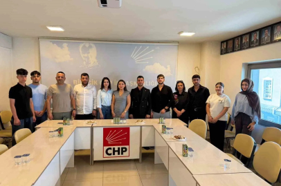 CHP Gençlik Kolları Genel Başkanı Berfin Karan, Bilecik’te gençlerle buluştu
