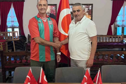 Osmanelispor ’İmparator’ lakaplı Hasan Kol ile ’yola devam’ dedi
