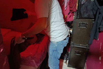 Ankara’da eğlence mekanlarına insan ticareti, göçmen kaçakçılığı ve fuhuş operasyonu: 26 şüpheli yakalandı

