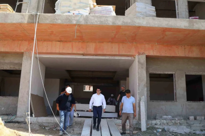 Arsuz TOKİ’de okul inşaatlarında çalışmalar sürüyor
