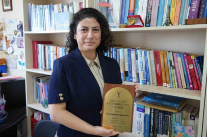 ABD’den ’Üstün Katkı Ödülü’ alan profesör: "Gençlerin en çok yaşadığı sorunlardan biri belirsizlik"
