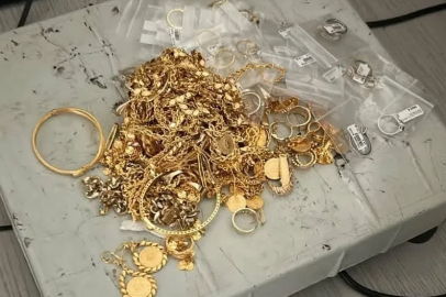 Bulgaristan’da gurbetçi ailenin aracında 603 gram kaçak altın ele geçirildi
