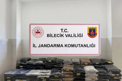 Yolcu otobüsünde 750 bin liralık kaçak giyim ele geçirildi
