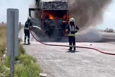 Konya’da tırın çekici bölümünde çıkan yangın paniğe neden oldu
