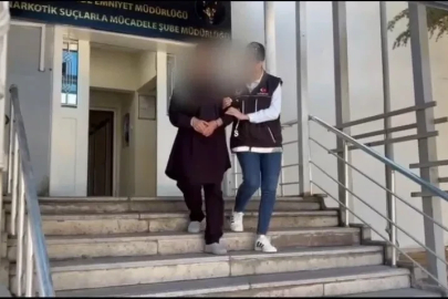 Mide ve bağırsaklarından yarım kilo uyuşturucu çıktı
