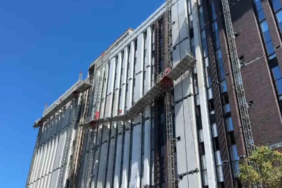 Kağıthane’de inşaatta iskele kırıldı: Mahsur kalan 4 işçi kurtarıldı
