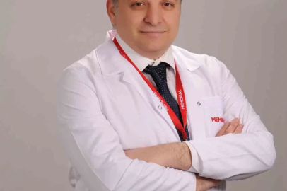 Masa başında çalışanlara omurga sağlığı uyarısı
