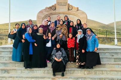 AK Parti Erzincan Kadın Kolları Otlukbeli’nde kadınlarla buluştu
