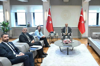 Başkan Bucak, Ulaştırma Bakanı Uraloğlu ile tramvay projesini değerlendirdi

