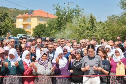 Dört ilçeyi birbirine bağlayan yol yıllar sonra asfalta kavuştu
