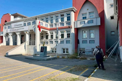 Erenler’de okul bahçeleri yeni eğitim yılına hazırlanıyor
