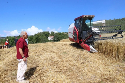 Büyükşehir’in tarım makineleri parkı büyüyor
