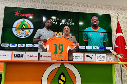Corendon Alanyaspor, Ivan Cedric’i kadrosuna kattı
