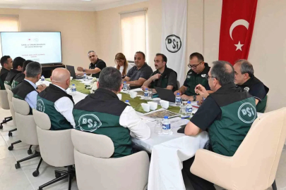 Kırklartepe Barajı sulama inşaatı şantiyesinde toplantı
