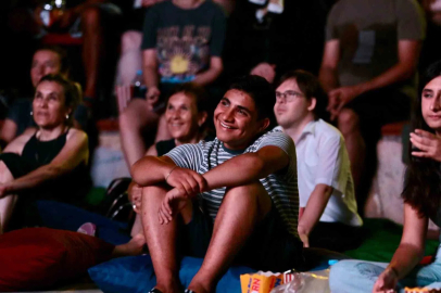 Alanya’da yeşilçam sinema günleri ’Neşeli Günler’ ile başladı
