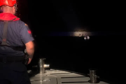 İzmir açıklarında 7 düzensiz göçmen yakalandı
