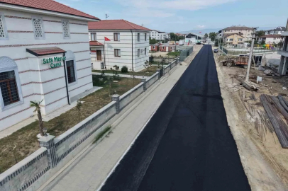 Başkan Özlü direksiyonu geçti yeni asfaltlanan yolları yerli otomobil ile test etti
