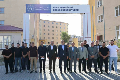 Vali Bozkurt, KYK yurtlarındaki çalışmaları inceledi
