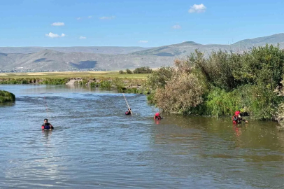 Kura Nehri’nde kaybolan Çoban’dan acı haber: Cansız bedeni 5 metre ileride bulundu
