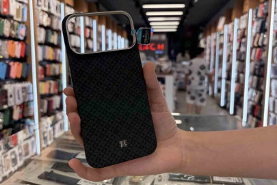 Cep telefonlarına sıcak hava kalkanı: Karbon kevlar kılıf

